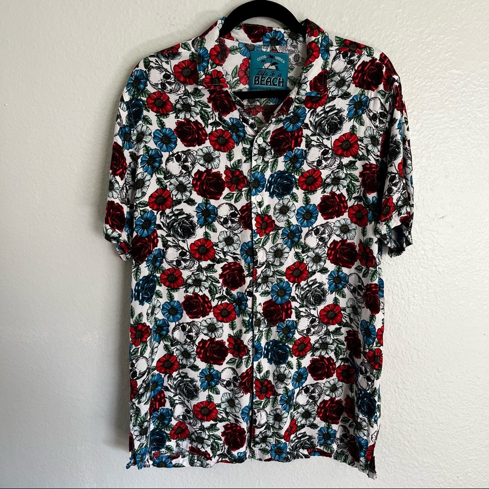 Drill clothing co good vibes Hawaiian shirt skulls and flowers Sz L